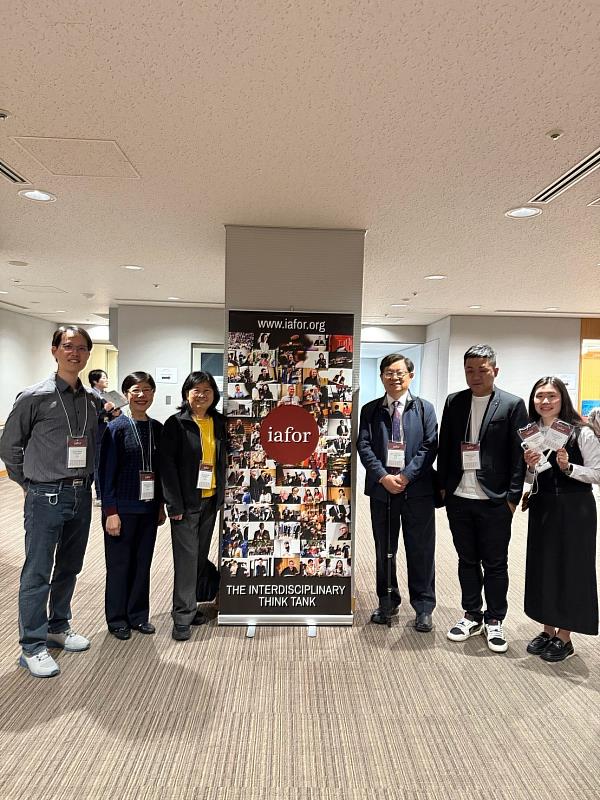 亞大健管系師生,在AGen2025國際學術研討會現場合影。