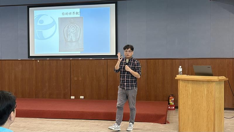 台灣透明協會副執行長廖興中