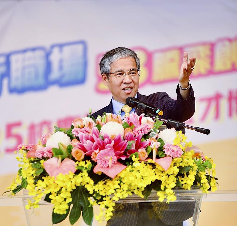 唐彥博校長衷心感謝《新埔之星》與所有校友企業，始終以行動力挺母校，為聖約翰科大的未來增添信心與希望。