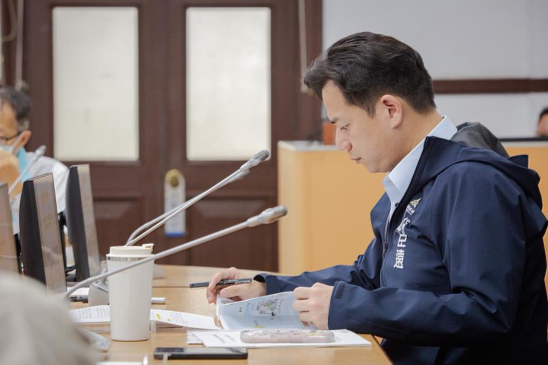 新竹市代理市長邱臣遠召開114年第4次道安會報，第1季改善成果見效
