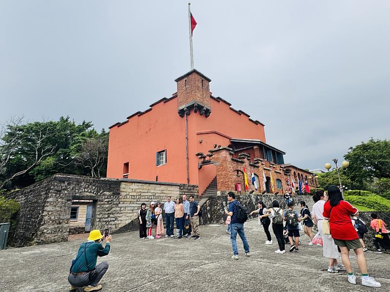 新北市立淡水古蹟博物館最具國際知名度的國定古蹟「淡水紅毛城」，每年吸引國內外遊客前來一睹風采。