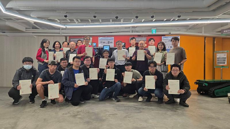 崑山科大25位學生取得「ISO 9001內部稽核員」資格