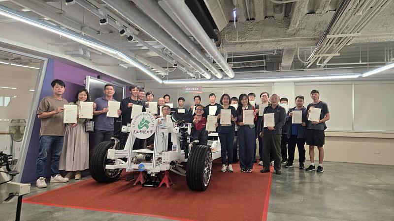 崑山科大電動車基地成果初現，學生獲ISO 9001內部稽核員認證