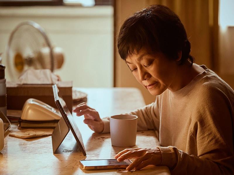 侯孝賢與金馬影后張艾嘉監製與主演的《女兒的女兒》。