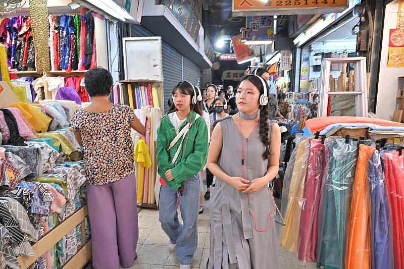 2023年《穿越時空的訊息》讓南大許瑞芳副教授指導的學生團隊們獲得第22屆台新藝術獎提名