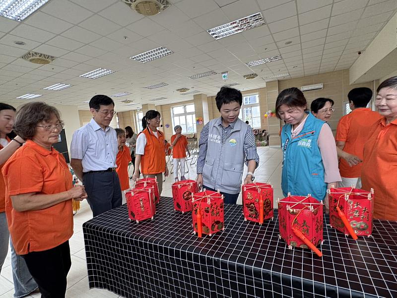 社區失智照護升級,衛生局攜手陽明醫院打造「憶享學堂」