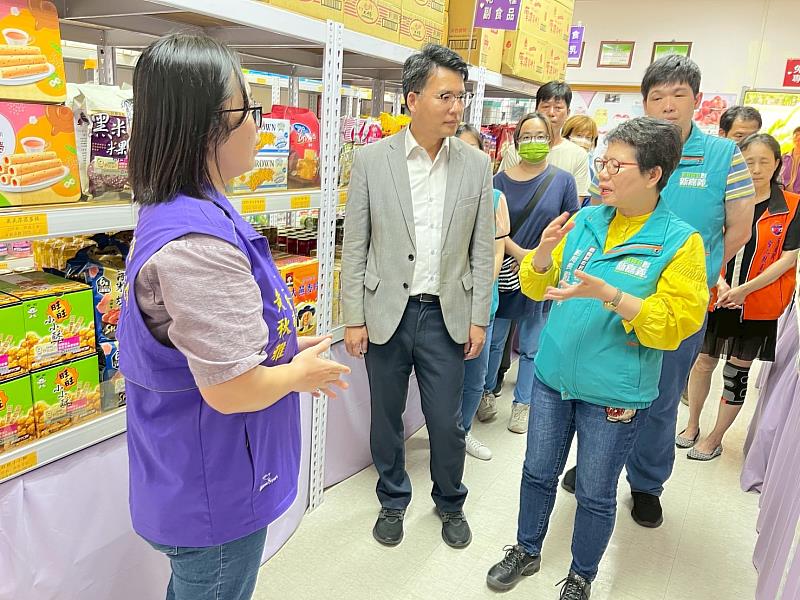 攜手防蚊！佐登妮絲捐贈社會局1,000瓶防蚊液造福弱勢