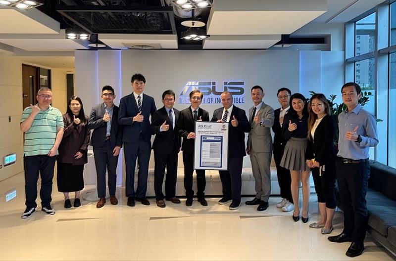 圖三、勤業眾信聯合會計師事務所今（24）偕同華碩智慧物聯網(ASUS IoT)與Bureau Veritas（BV）舉辦了「勤業眾信x華碩智慧物聯網 x BV IEC62443-4-1授證儀式」