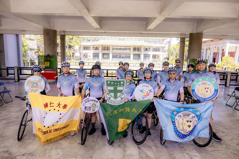 文藻外大、輔仁大學及靜宜大學車隊合影
