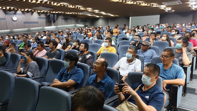 嘉義縣政府與臺南區農業改良場攜手舉辦哈密瓜講習會，提升農民栽培技術與風險管理