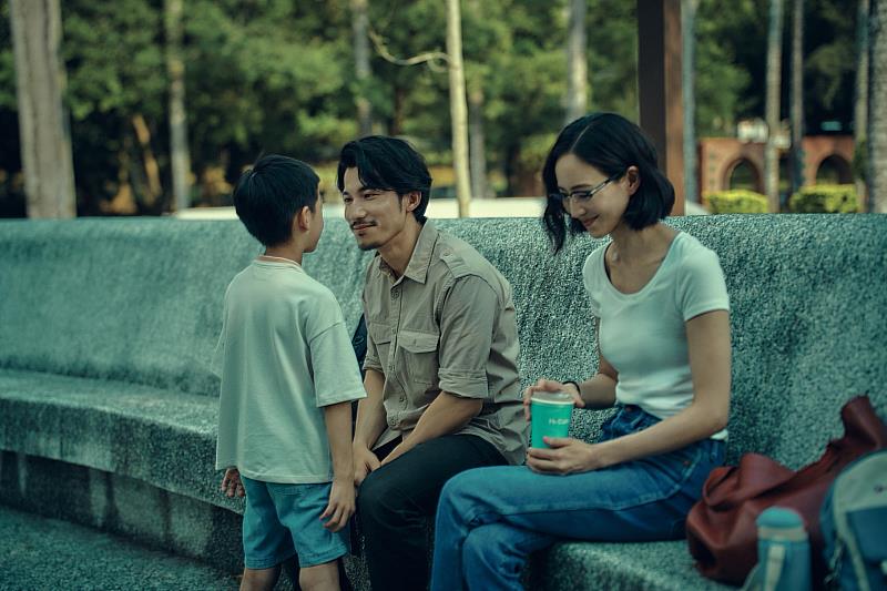 《The Outlaw Doctor 化外之醫》劇照-嘉義公園1（圖片提供：公視、中華電信、瀚草文創）