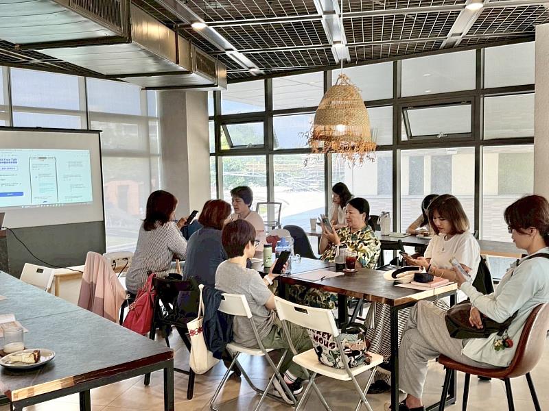 東縣府「臺東英語人才培訓計畫」導入 SpeakAI 強化店家英語應對力