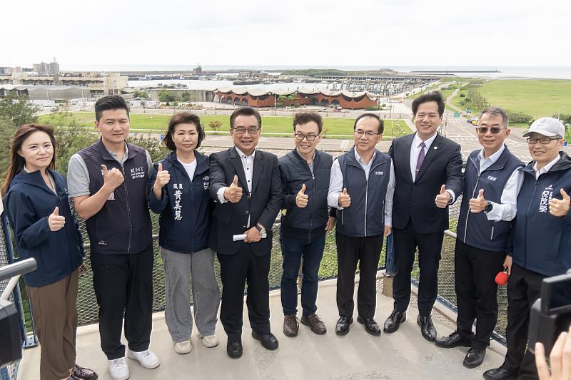 立法院交通委員會至新竹市南寮地區考察交通建設大合照