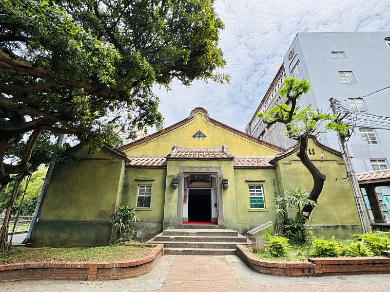 淡水古蹟博物館攜手淡江高中推出「百年老派運動會」專屬導覽團,將開放參觀百年體育館。