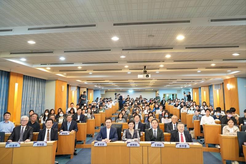 圖三、研討會與會者合影。