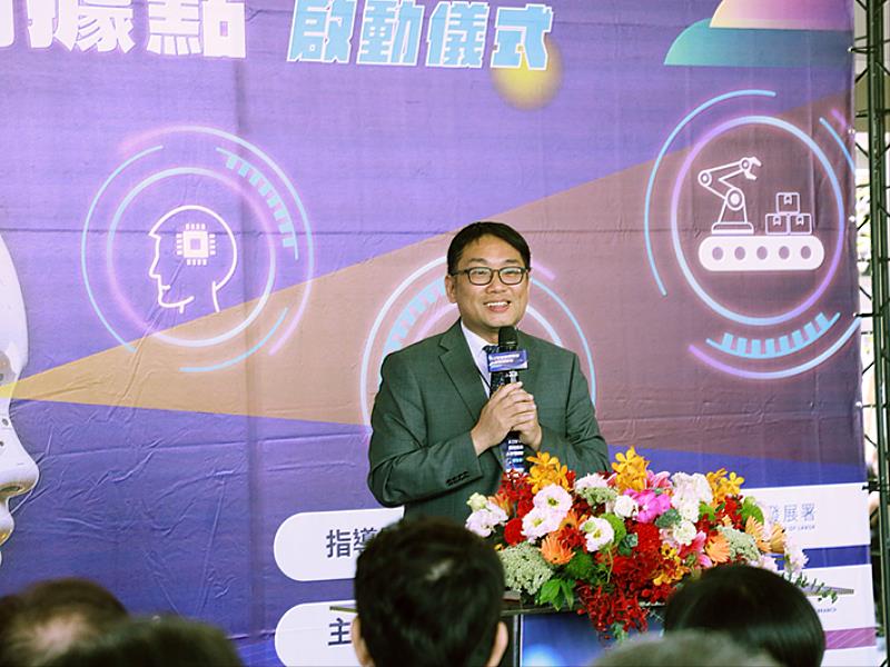 高科大副校長蔡匡忠表示，學校在智慧製造、人工智慧等領域具備完整師資與專業實力，也擁有豐富的產學經驗，未來將透過據點平台與產官學更緊密合作，提供符合產業需求的訓練內容，培養即戰力人才。