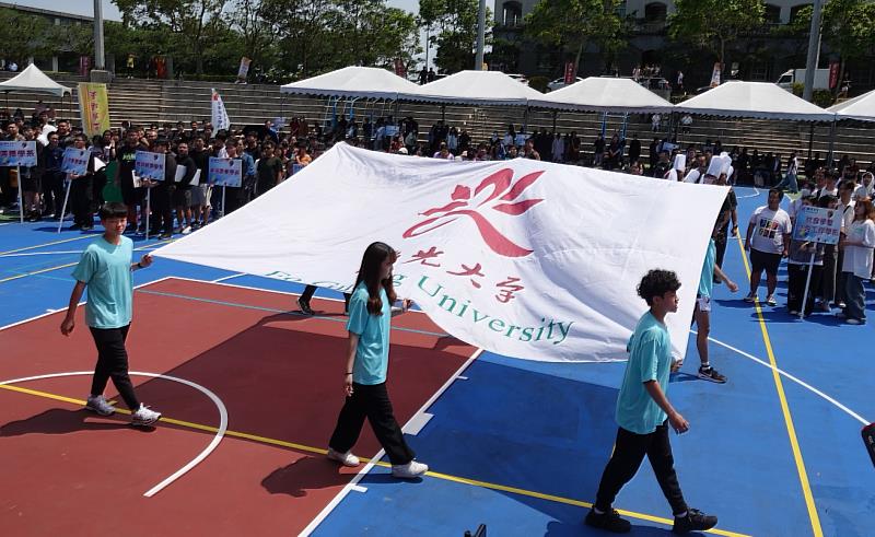 佛光大學25週年校慶暨運動會隆重登場，展現教育成果與青春活力。