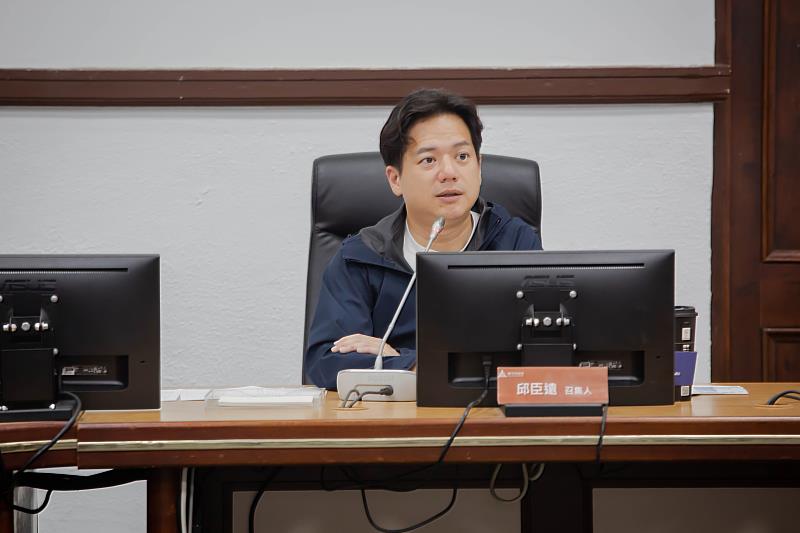邱臣遠代理市長召開第25次交通改善小組會議，聚焦光復路一段路口行人環境改善計畫。