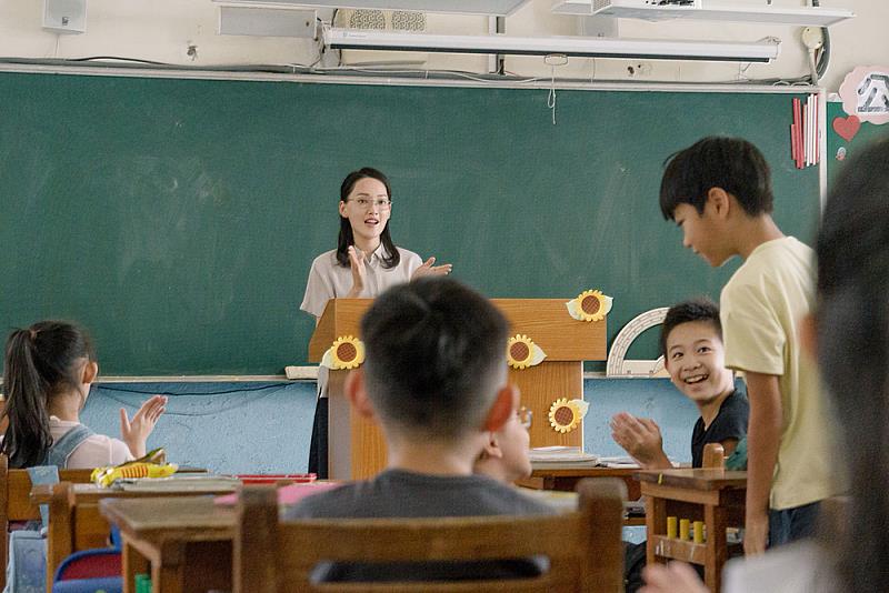 温景輝所創作的《A面:我的一天》(Side A: A Summer Day),也成功入圍劇情片類。該作品更於第61屆金馬獎頒獎典禮中脫穎而出,榮獲「最佳劇情短片獎」,備受肯定。