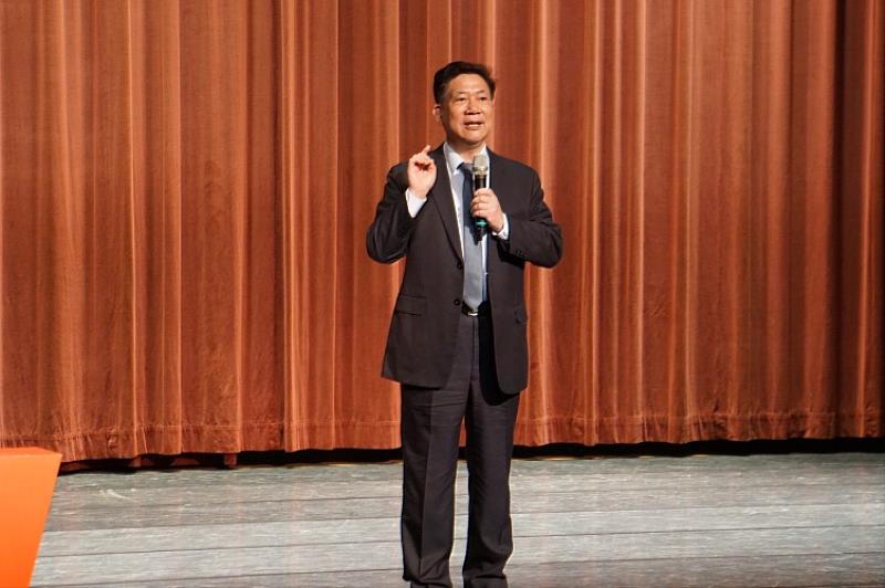 圖三、東吳大學詹乾隆校長致歡迎詞