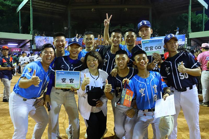 市長為來自全國的選手應援
