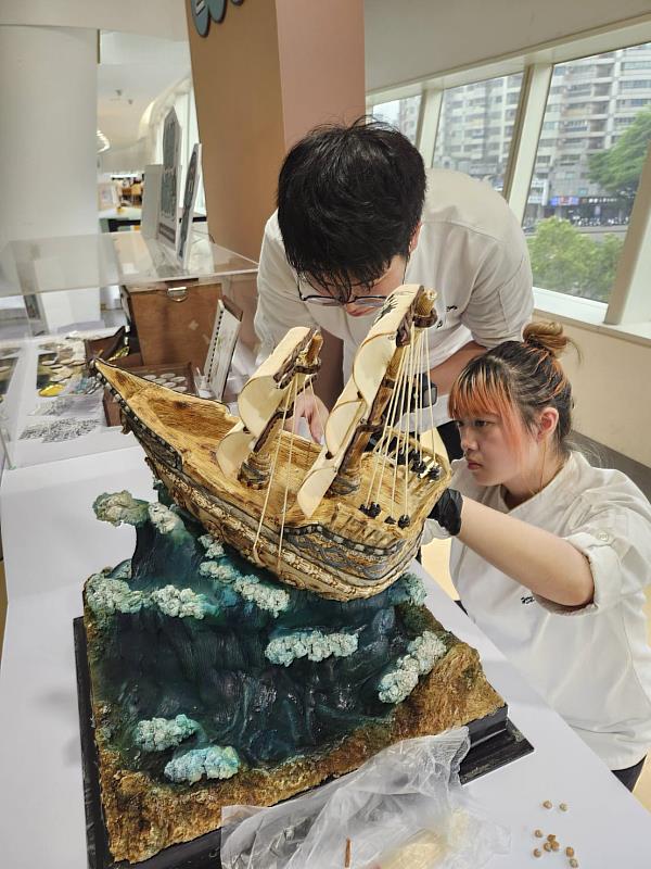 作品「築夢航程」承載著同學們的學習軌跡與夢想實踐