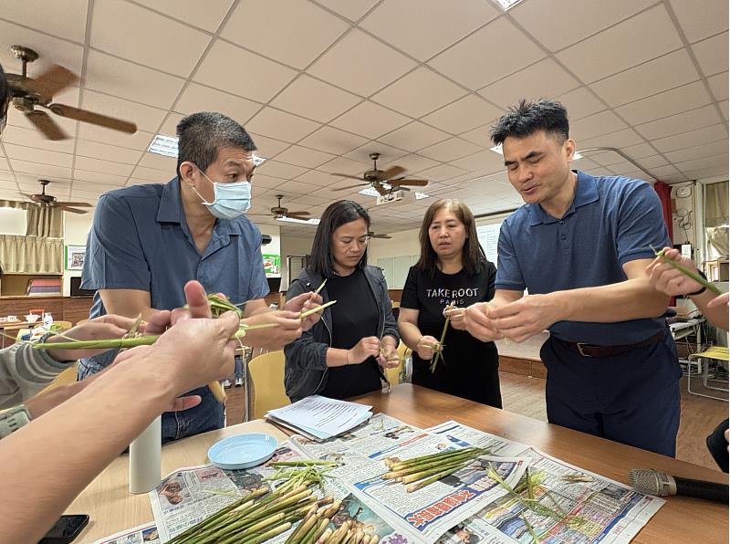 學員體驗製作阿美族傳統箭筍料理