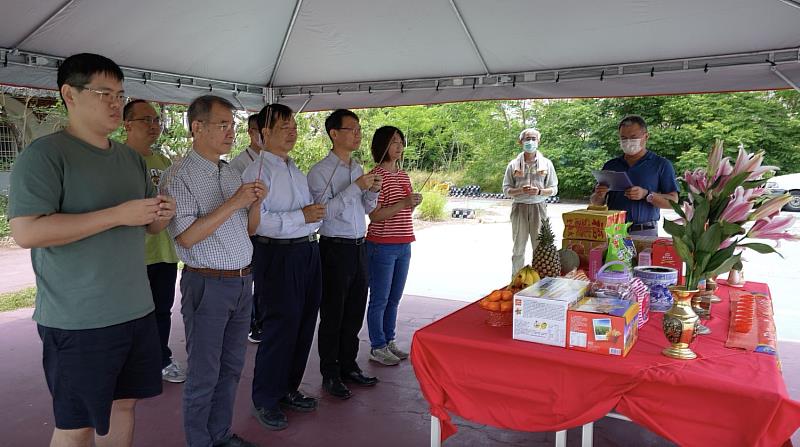 臺南學甲區的「歷史建築原學甲公學校」修復及再利用工程，舉行開工祈福儀式。