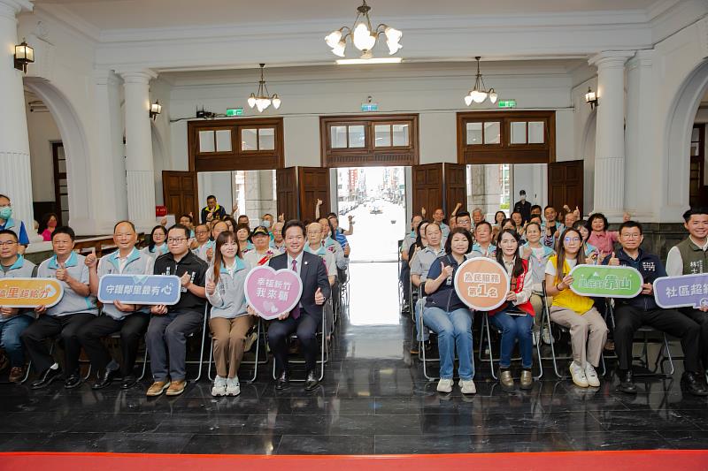 竹市114年度資深績優里長、特優里長及績優民政人員和與會貴賓表揚大合照