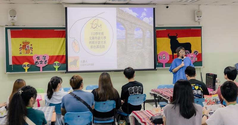 文藻外語大學校園開放日吸引來自全國各地數幾百名高中職及國中學生及家長參加，實際了解大學（四技）及五專的辦學特色。