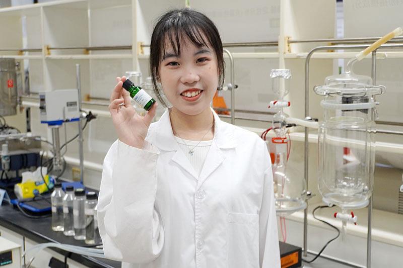大葉大學藥保系大三生彭尹玟精油配方獲季軍