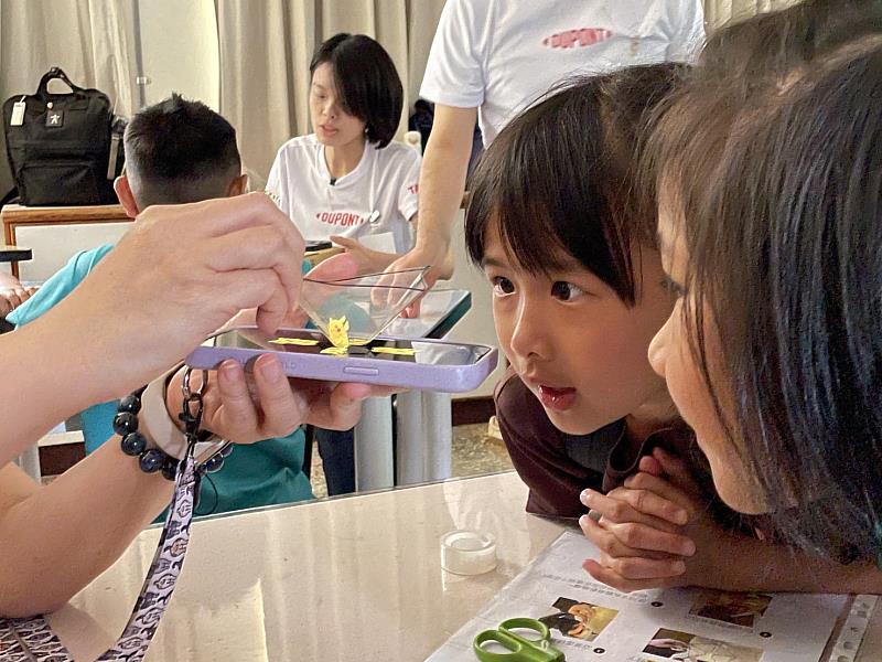 趣味解謎點燃科學魂 2025希望閱讀杜邦山海科學營 臺東學子樂在其中