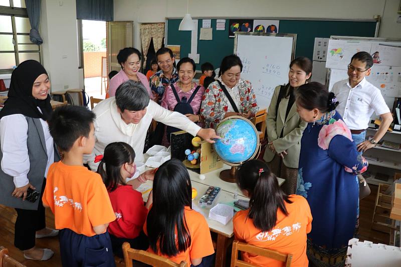 嘉義縣府與AMI泰國蒙特梭利中心參訪團交流，共促公共化教育發展