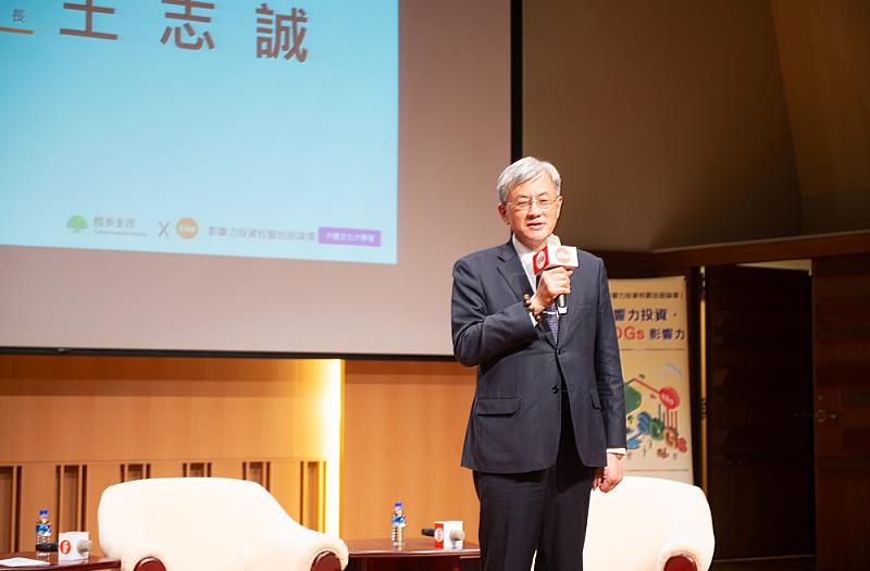 文大王志誠副校長鼓勵學生多多參與學校活動，善用資源，才能為自己職場鍍金。