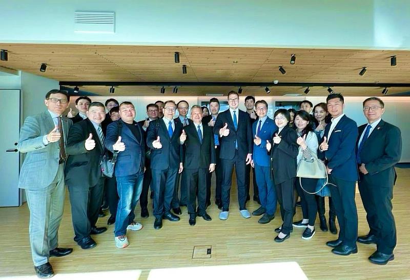 胡主席率台灣卓越無人機海外商機聯盟及國防產業發展協會訪團參訪Theord System、Milrem Robotics及Frankenburg Technologies 等三家國防產業公司。