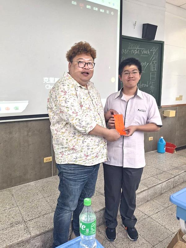 大仁科大環境與職業安全衛生科第一名吳宇倫