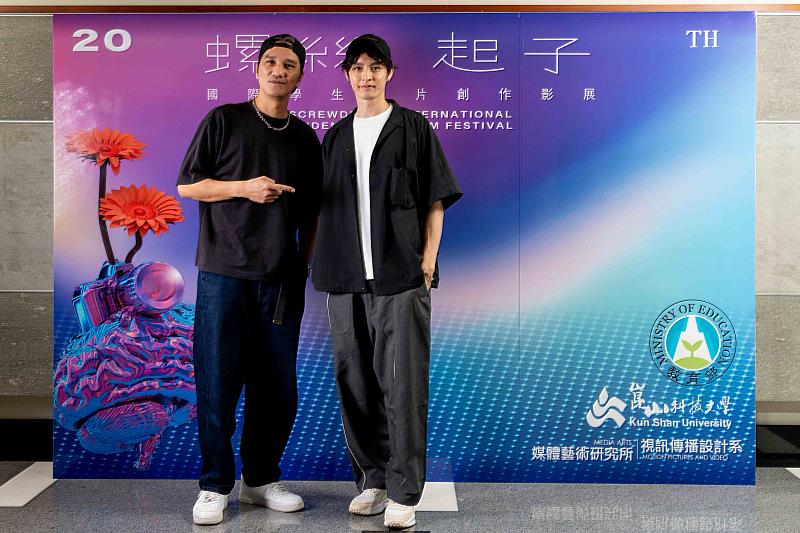 《KANO》導演馬志翔(左)、主演曹佑寧(右)擔任螺絲起子影展評審，並出席頒獎典禮