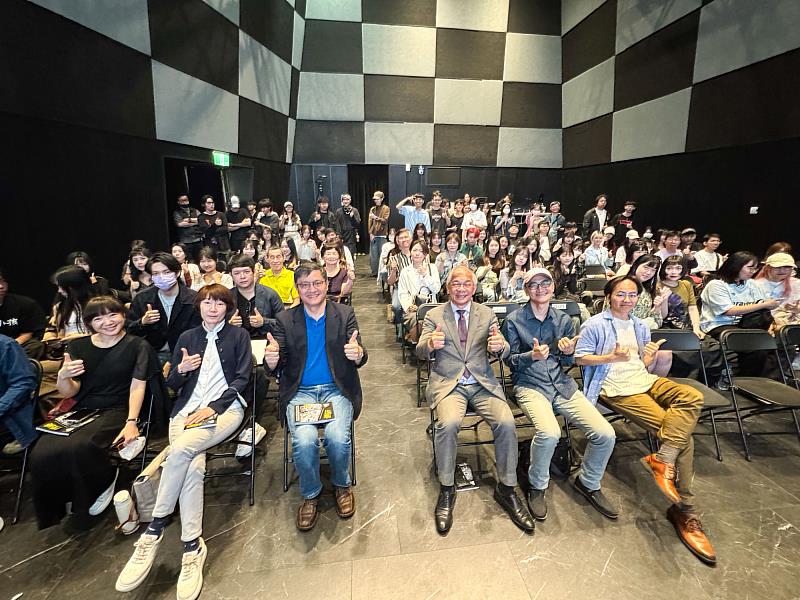 世新廣電系畢展專輯展在臺北流行音樂中心Live House D舉辦，Live Band形式與原創作品吸引眾多觀眾。（世新大學提供）
