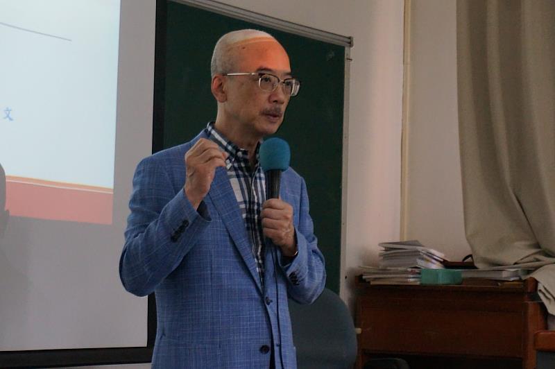 鄭吉雄教授深入探討社群主義與清代思想的現代性。