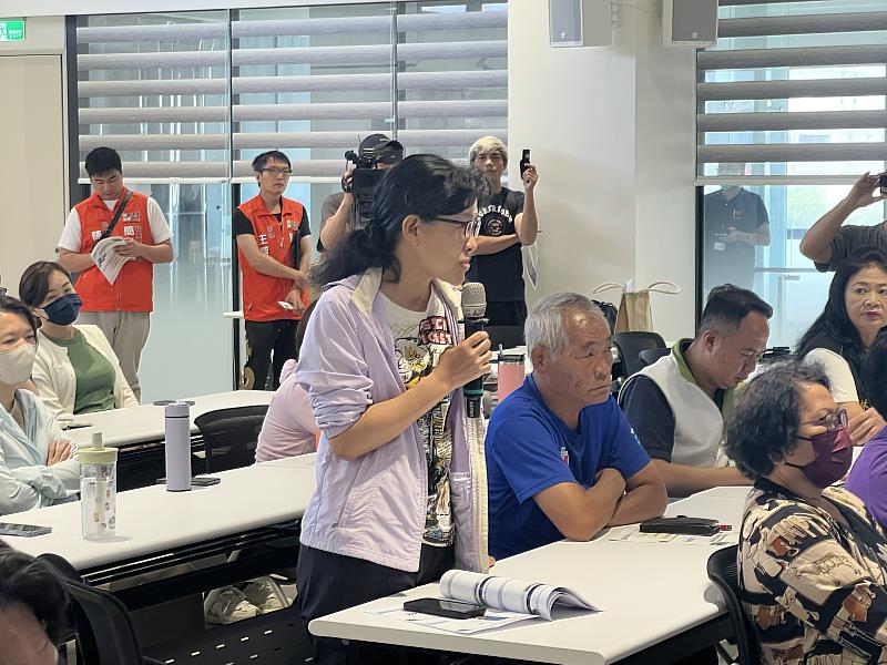 臺東縣環保局辦理焚化廠連續自動監測公開資訊網頁改版說明會 公開透明加強溝通