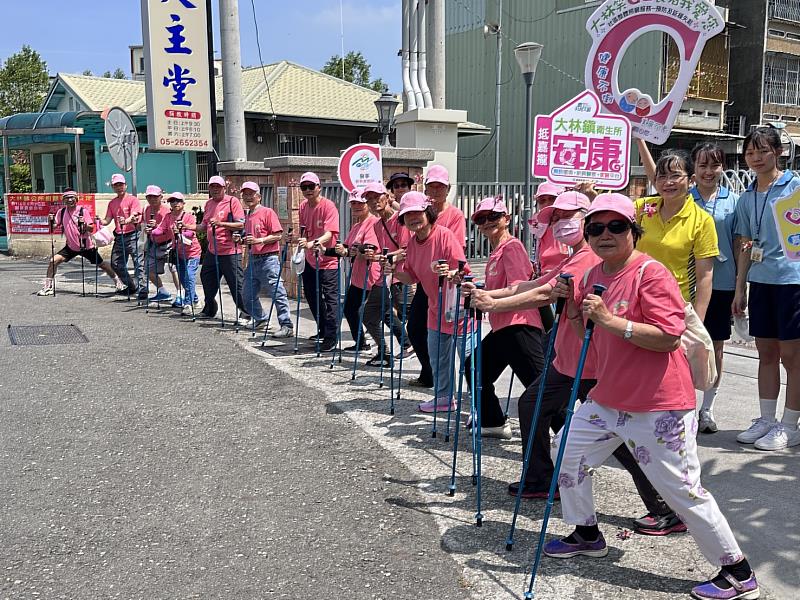 「母親節醫事C傳情」-千歲團長輩健走熱舞，活躍老化
