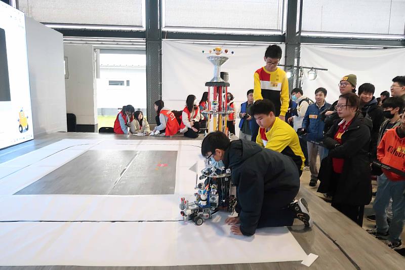 嘉義學子代表台灣參與「2025Robofest世界機器人大賽」-2