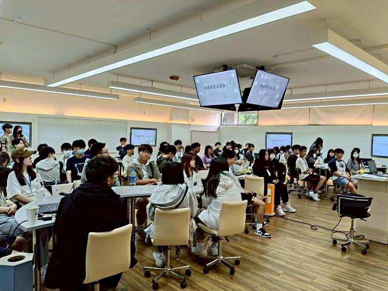 「東海統計一日營」以「探索統計特色 × 教授交流互動 × 分析實作體驗」為核心，幫助高中生了解統計學在現代社會中的發展潛力。