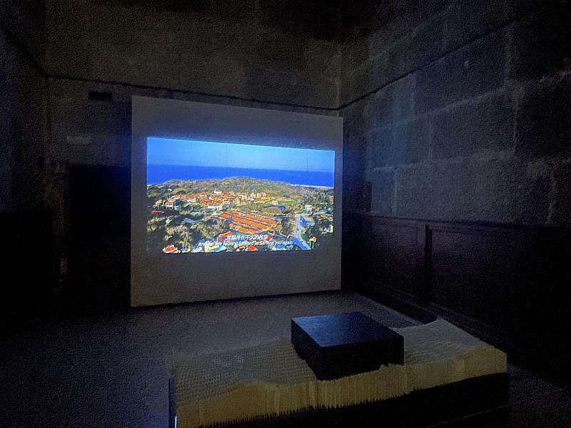 第19屆威尼斯建築雙年展臺灣館以大會主題「智慧‧自然‧人工‧集體」為基礎，重新審視臺灣在既有的歷史脈絡基礎上「漂蕩的智慧」，面對不可預測的外部自然災害或地緣政治，在全球化與漂蕩危殆的未來之下，建築在灰色地帶的韌性。（國立臺灣美術館提供）