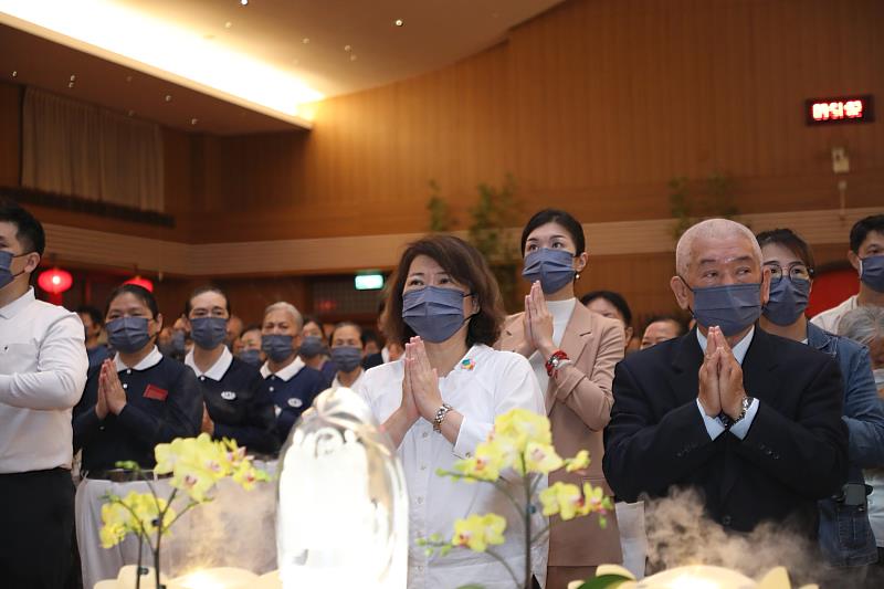0_黃敏惠市長參加浴佛大典 祈願社會祥和 (2)