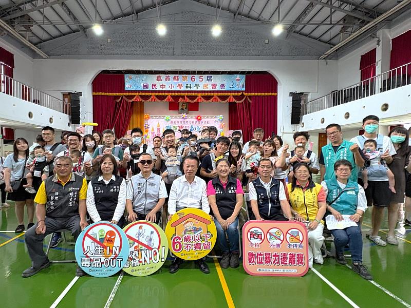 嘉義縣歡慶母親節，親子趣味活動熱鬧登場