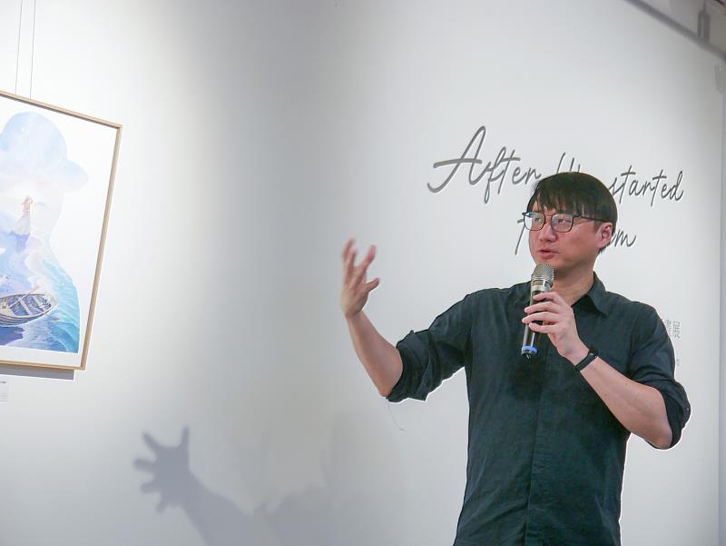 藝術家林士棻於開幕茶會中分享創作心情,溫柔語調彷彿畫中情境悄然流轉。