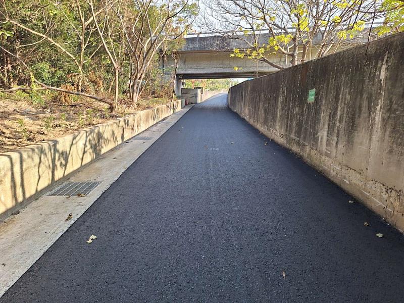 「內湖里中華路六段382巷排水溝加蓋（第二期）工程」完工照。