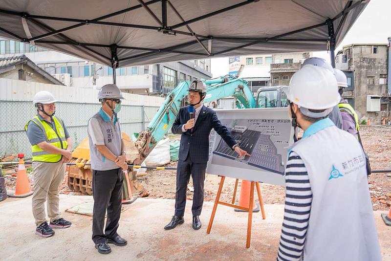 邱代理市長針對警察局宿舍拆除闢建臨時停車場工程提出建議