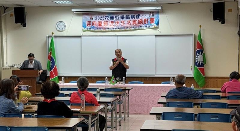 花蓮縣政府北區服務中心張治華副主任致詞